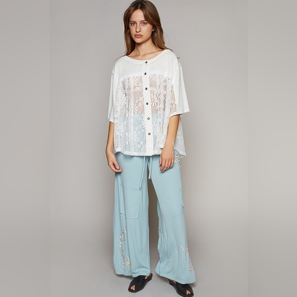 POL Round Neck Short Sleeve Lace Top - Picture 4 of 4